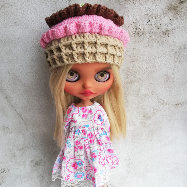 Blythe-hat-crochet-brown-pink-ice-cream-5.jpg
