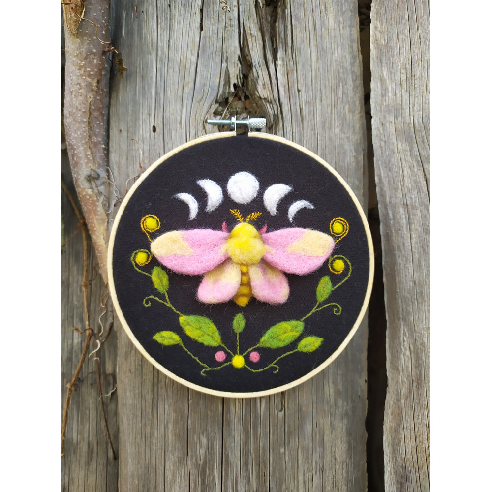 rosy-maple-moth-decor-1