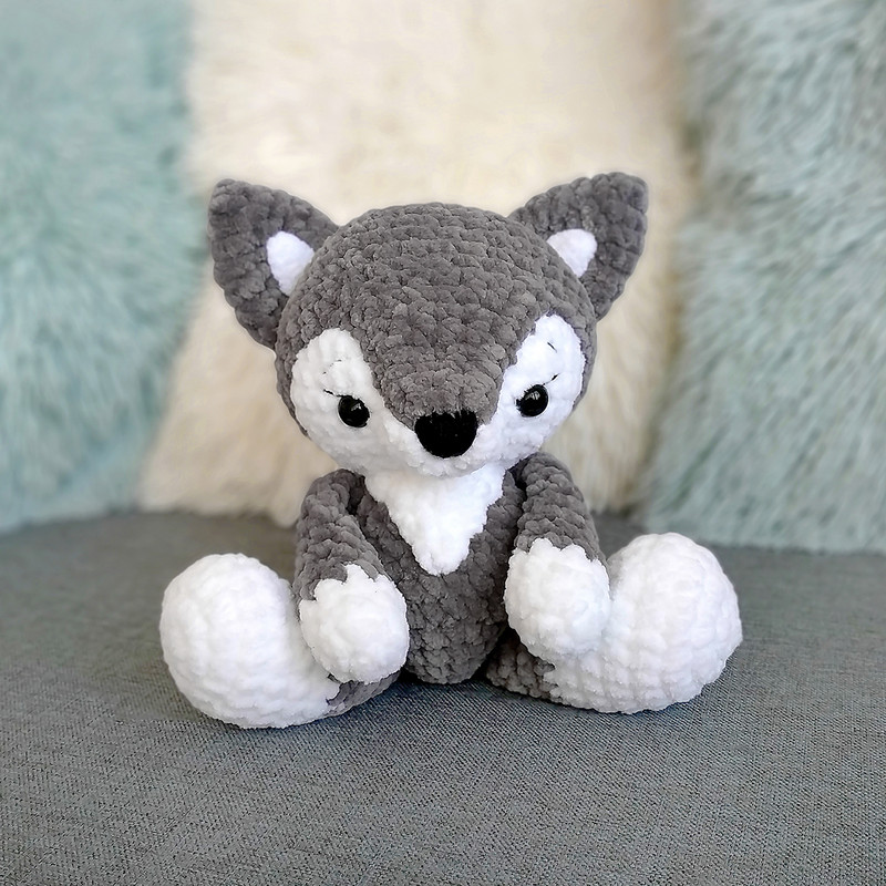 wolf-crochet-amigurumi-pattern (7).jpg