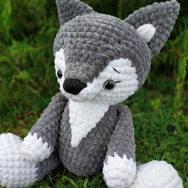 wolf-crochet-amigurumi-pattern (19).jpg