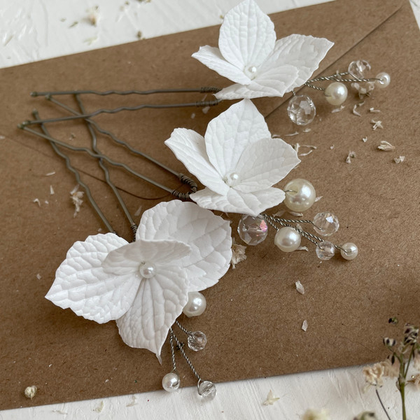 Hydrangea-small-flowers-bridal-hair-pins-White-floral-hairpin-Wedding-pearl-hair-12g.jpg
