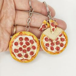 Keychain with decor, pizza accessory, gift for her, gift idea, exclusive keychains with decor, pizzas on a keychain