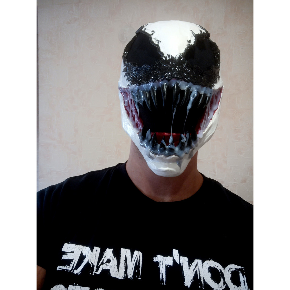 antivenommask2.jpg