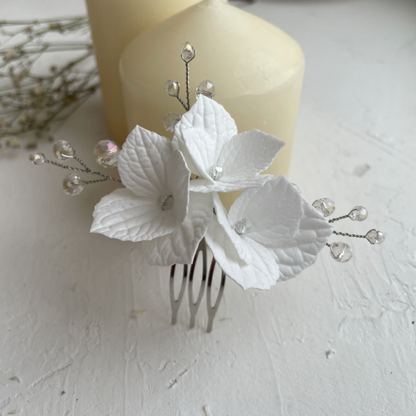 Bridal-flower-hair-comb-Wedding-white-hydrangea-hair-piece-Classic-wedding-floral-hair-clip-10d.jpg