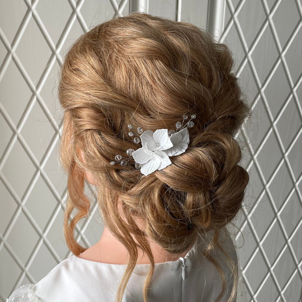 Bridal-flower-hair-comb-Wedding-white-hydrangea-hair-piece-Classic-wedding-floral-hair-clip-10j.jpg
