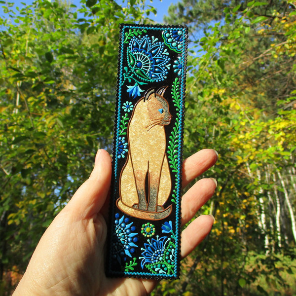 leather-painted-bookmark-cat.JPG