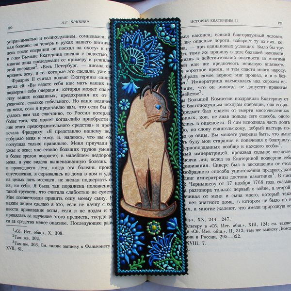 painted-leather-bookmark-kitty.JPG