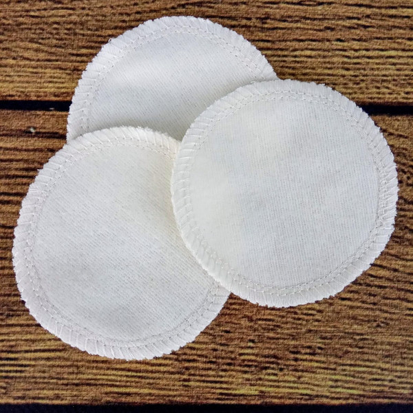 Reusable-cotton-rounds-with laundry-bag.jpg
