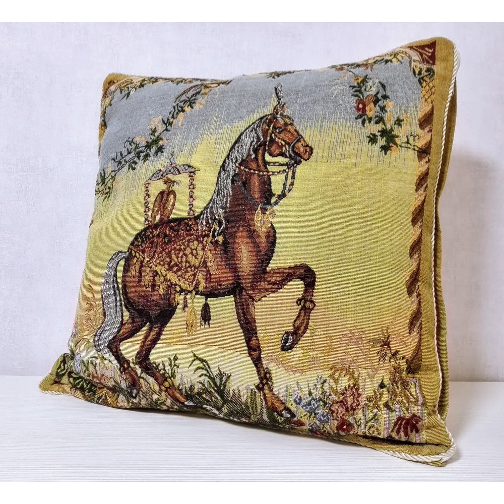 Plush tablecloth.jpg