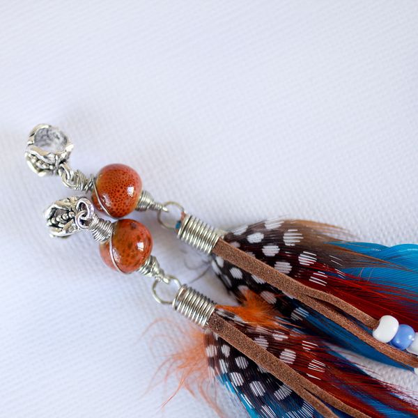 blue-loc-beads-with-feathers.JPG