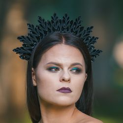 Gothic woman headpiece Black wedding crown Bridal bride crown Spike tiara Dark queen Fantasy Halloween headdress