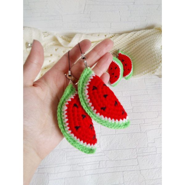crochet_a_key_chain_watermelon.jpeg