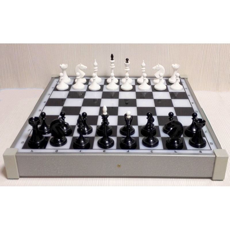 antique-carbolite-chess.jpg