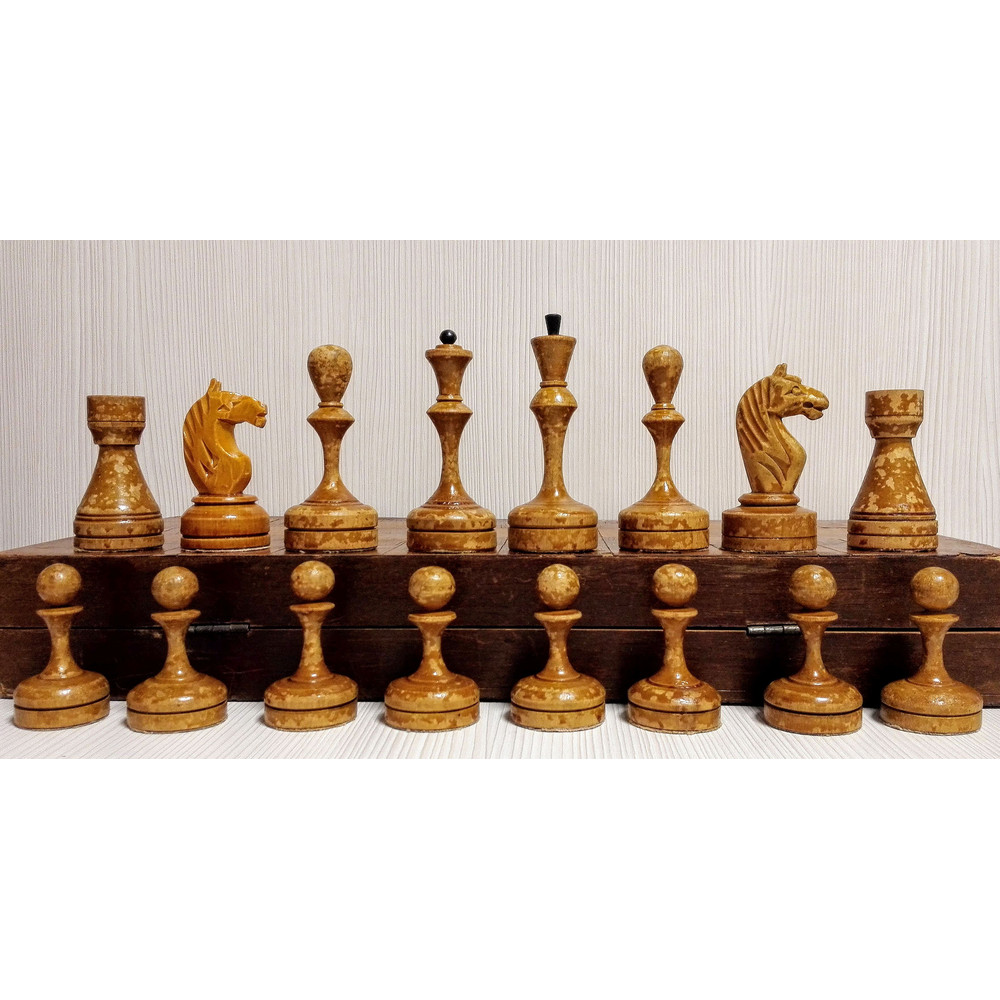 big-chess-pieces.jpg