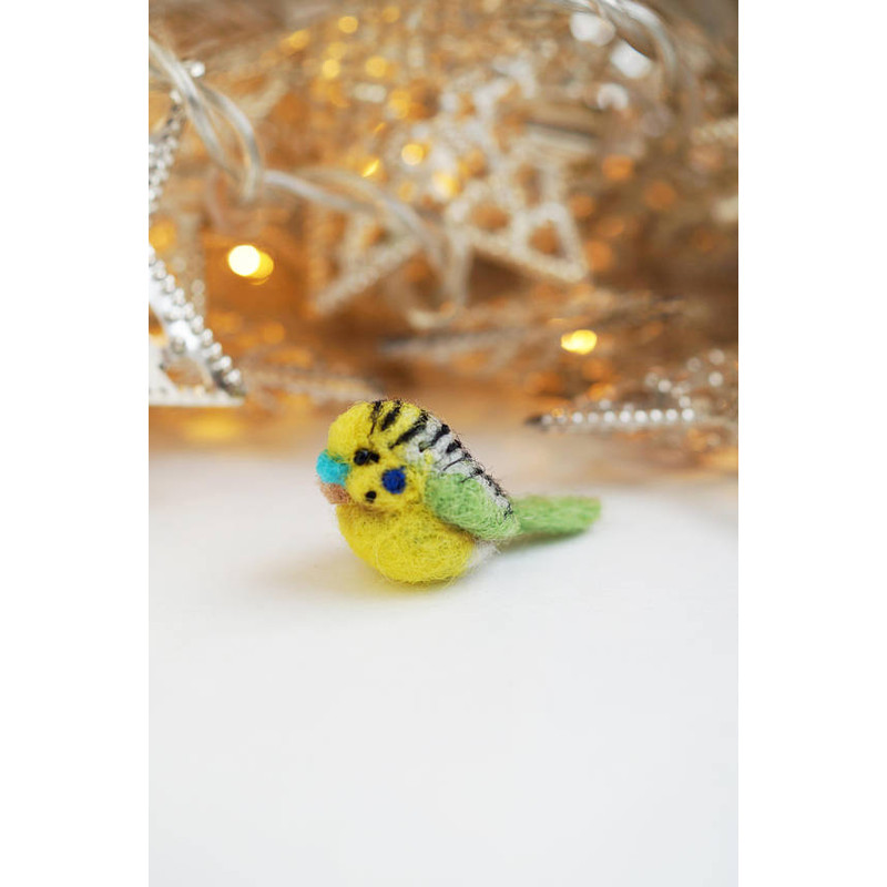 tiny-needle-felted-budgie