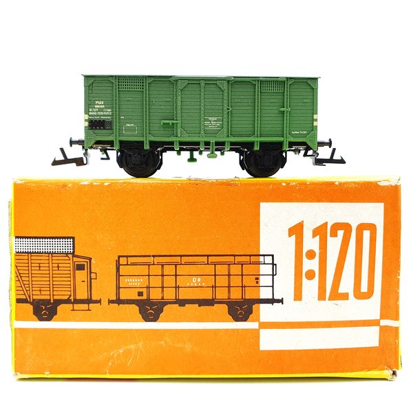 1 ZEUKE TT Freight covered wagon of the Hungarian Railways MAV 1970s.jpg