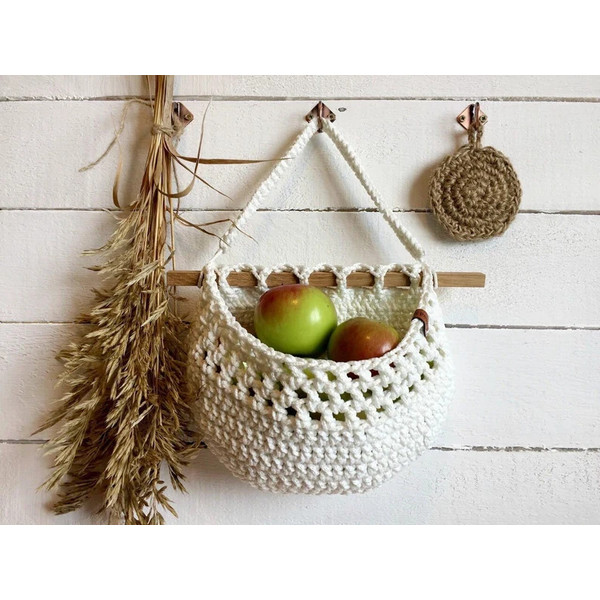 Handmade-Hanging-fruit-basket-wall-RV-Decor-storage-basket-Gift-to-friend-Interior-decorative-basket-Kitchen-decor-trend-1.jpg