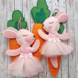 Carrot and bunny garland Made to order