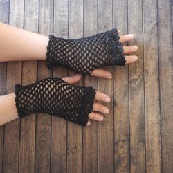 Lace fingerless gloves Black gloves Victorian gloves Crochet fingerless gloves Witch black gloves