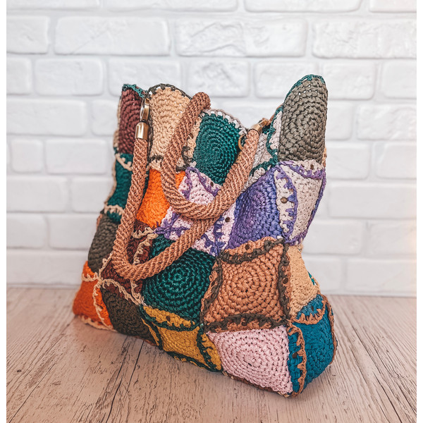 Crochet-pattern-tote-bag-with-motifs-4