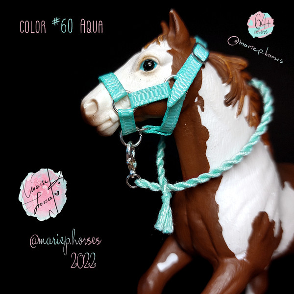 429-IU-schleich-horse-tack-accessories-model-toy-halter-and-lead-rope-MariePHorses.png