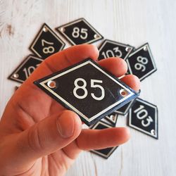 Black number sign 85 small rhomb metal plate