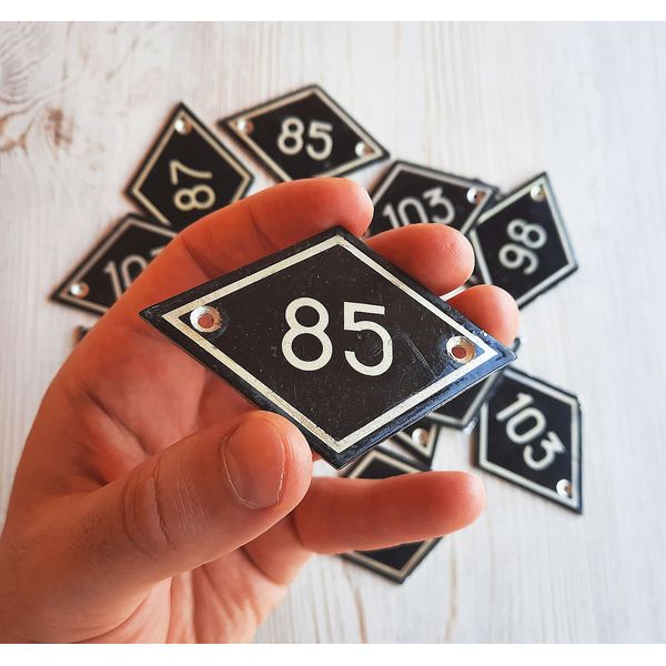 small black number sign 85