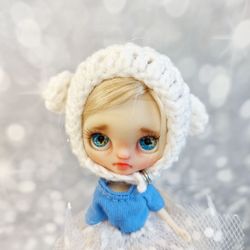 white hat for a doll with ears. Crochet hat for doll. Knitted hat for a small doll. Clothes for Petite Blythe
