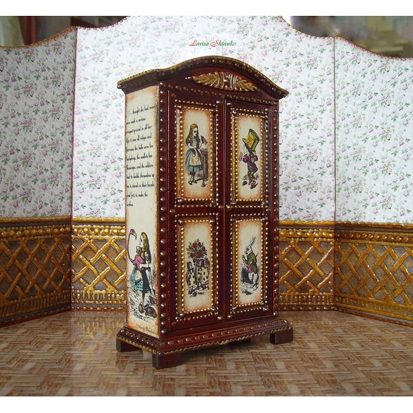 wardrobe-closet-3-hand-painted-dollhouse-miniature-scale-1-12 (4).jpg