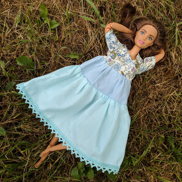 A rustic dress for Barbie.jpg