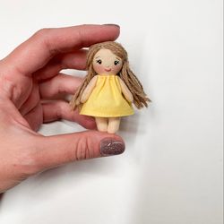 Girl brooch, Miniature doll brooch
