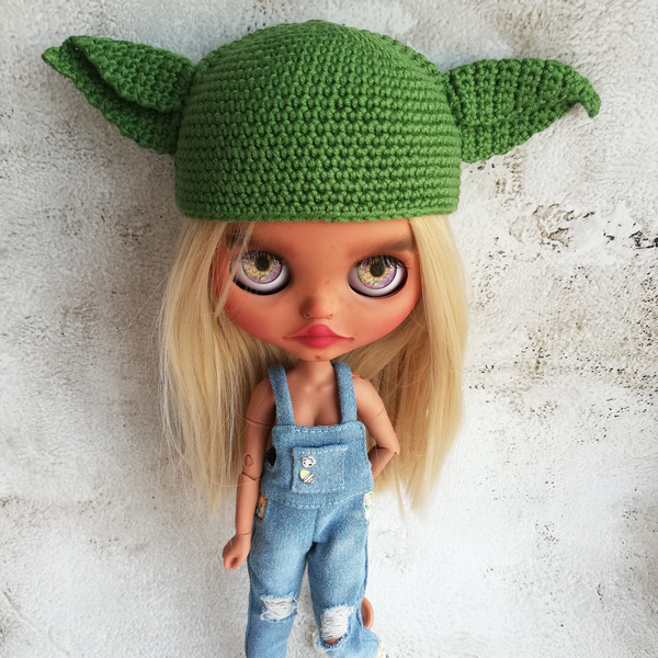 blythe-hat-crochet-green-with-ears-1.jpg