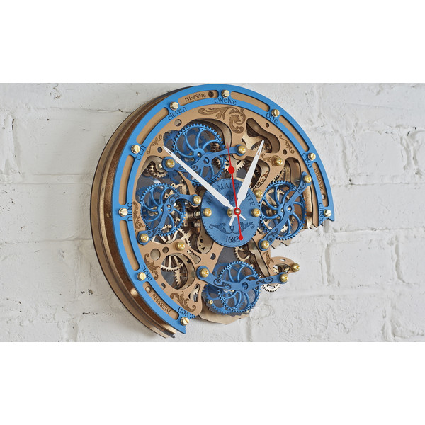 automaton-bite-Touareg-moving-gear-unique-handcrafted-wooden-wall-clock-by-woodandroot-steampunk-blue-sand-3.jpg