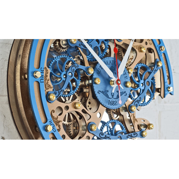 automaton-bite-Touareg-moving-gear-unique-handcrafted-wooden-wall-clock-by-woodandroot-steampunk-blue-sand-5.jpg