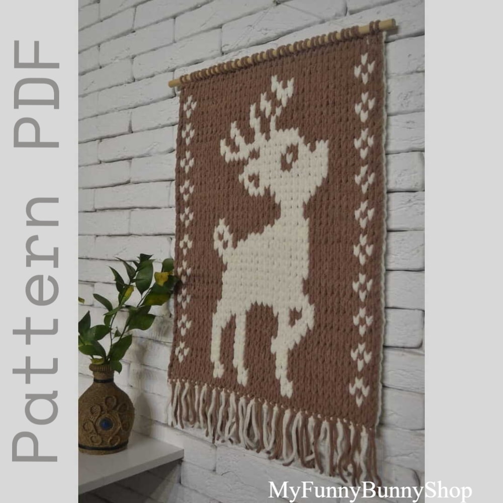 loop-yarn-deer-wall-hanging-decor.png