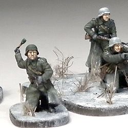 Built and painted German Infantry in winter uniform 1941-1945, 1/72 scale