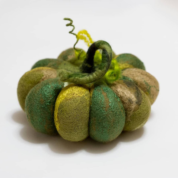 green-pumpkin-decoration 1.jpg