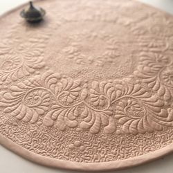 ROUND QUILTED TABLE TOPPER, Centerpiece neutral. ROUND QUILTED TABLE RUNNER. Mothers day gift, Coffee table runner