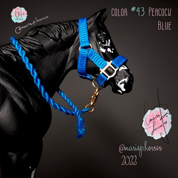 400-IU-schleich-horse-tack-accessories-model-toy-halter-and-lead-rope-MariePHorses-Marie-P-Horses.png