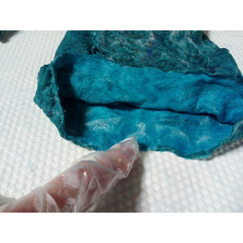 DIY-pattern-tutorial-masterclass-mittens-mitts-gift-felting-wetfelting-unique 9.jpg