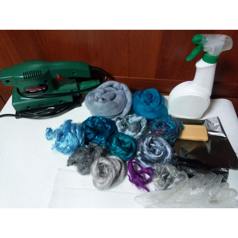 DIY-pattern-tutorial-masterclass-mittens-mitts-gift-felting-wetfelting-unique 14.jpg