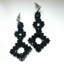 Black earrings.