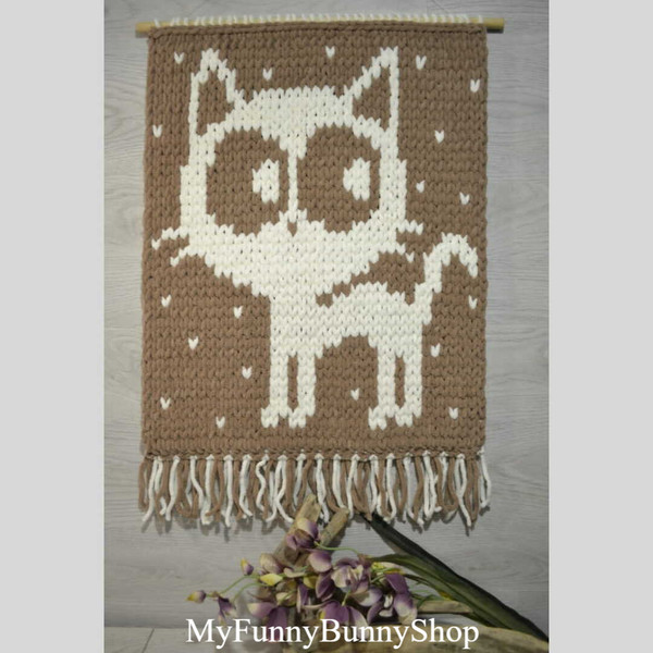 loopy-yarn-cat-wall-hanging-pattern.png