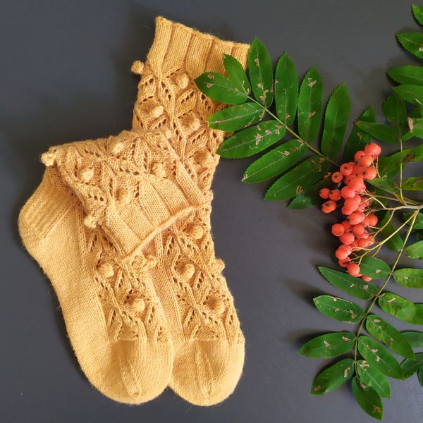 Warm-yellow-handmade-womens-socks-4.jpg