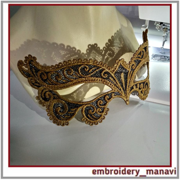 In_the_hoop_embroidery_Venetian_FSL_lace_carnival_mask