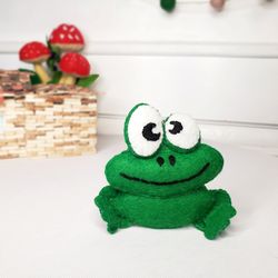 Frog keychain, cute frog plushie,  small fun plush animal frog and toad, quirky gift