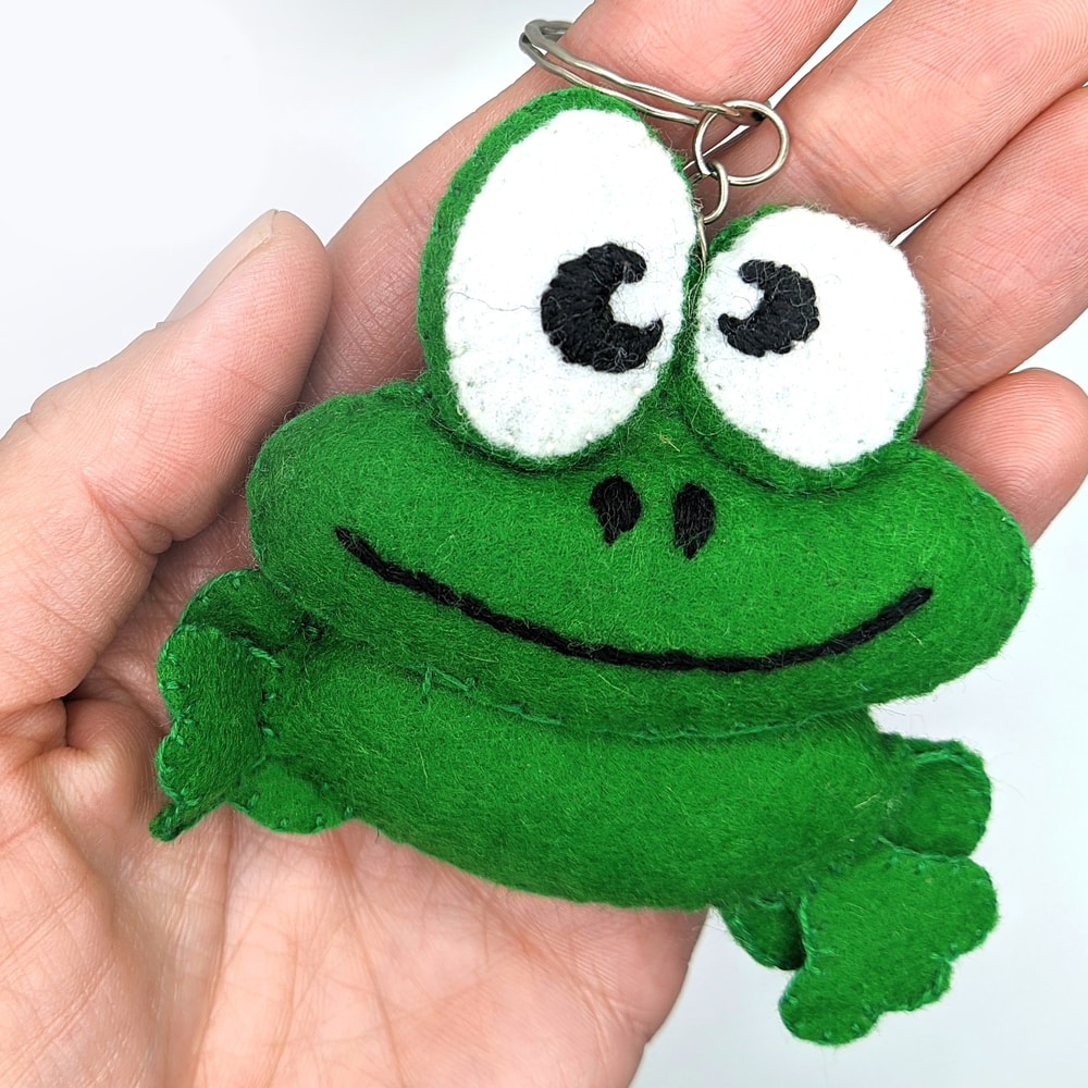 Толстая лягушка 3 квадрат.jpg