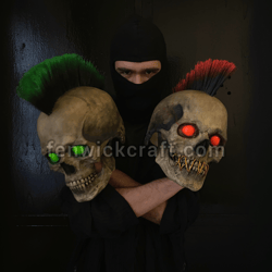 Rock Punk Skulls / Helmet with moving jaw / Red-Green hair and eyes