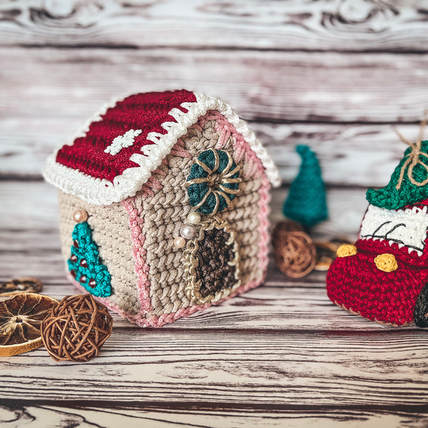 Crochet-pattern-gingerbrea-house-basket-4