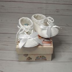 Sandals for baby with satin bows